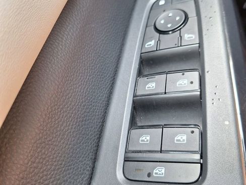 Used 2024 Nissan Pathfinder SV FWD image 20