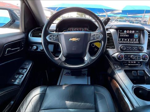 Used 2019 Chevrolet Suburban LT image 6