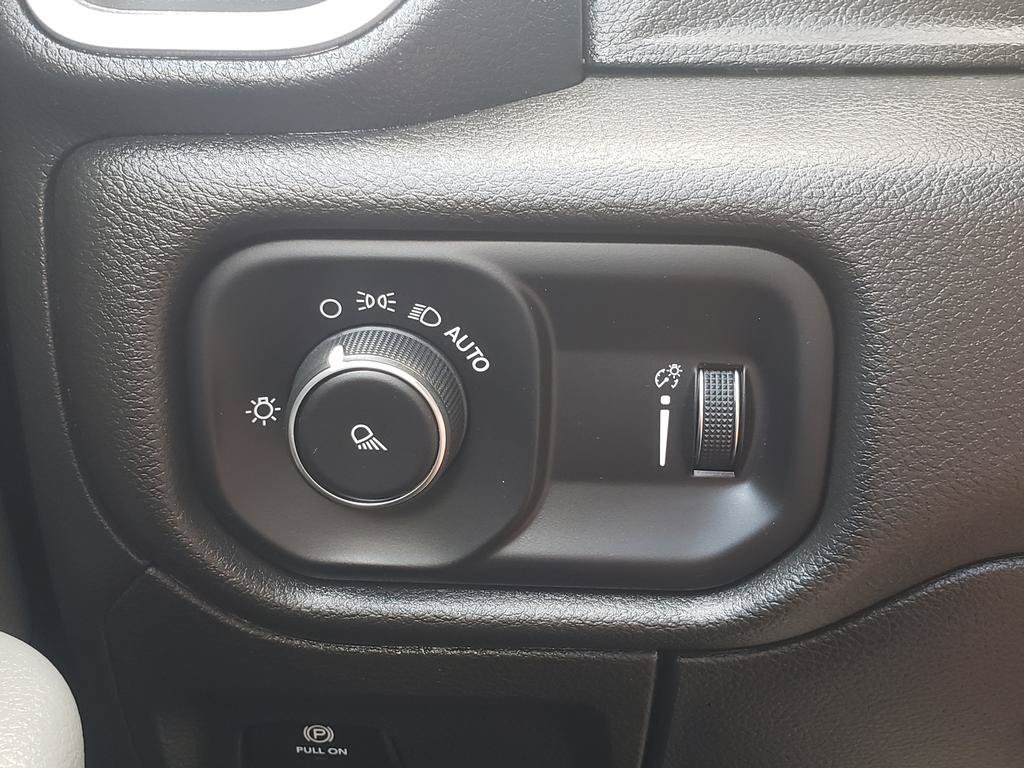 Used 2023 RAM 1500 Big Horn AWD/4WD image 22