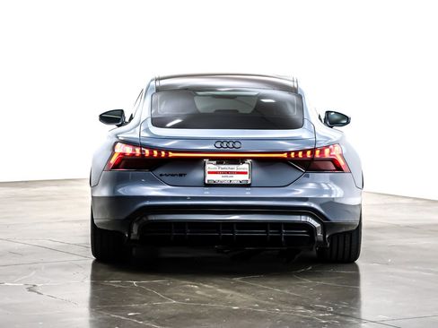 Used 2022 Audi e-tron GT Premium Plus image 5