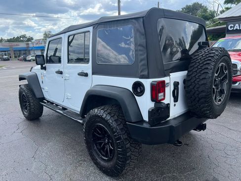 Used 2014 Jeep Wrangler Unlimited Sport w/ Connectivity Group AWD/4WD image 7