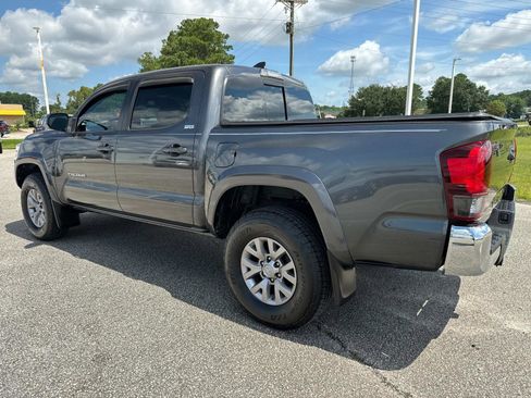 Used 2019 Toyota Tacoma SR5 image 6