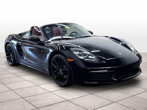 Used 2024 Porsche 718 Boxster RWD image 2