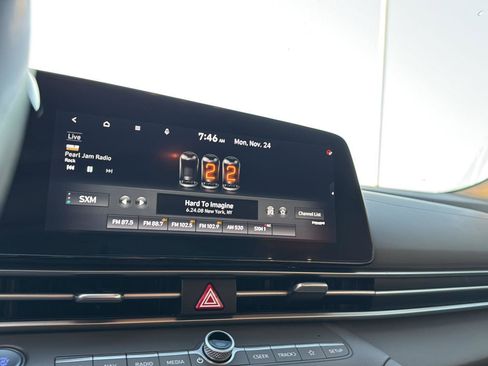 Used 2023 Hyundai Elantra SEL w/ Convenience Package image 21