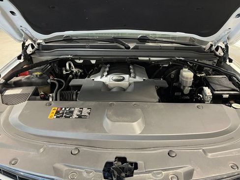Used 2019 Cadillac Escalade ESV Platinum AWD/4WD image 9