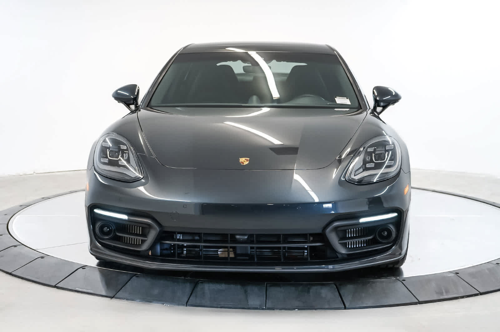Certified 2023 Porsche Panamera Platinum Edition RWD image 6