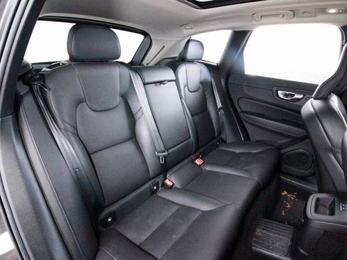 Used 2022 Volvo XC60 T8 Inscription Expression image 24