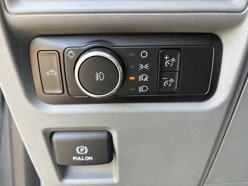 Used 2023 Ford F150 XLT image 25