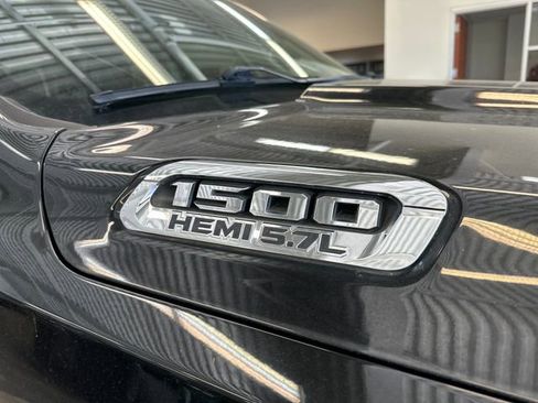 Used 2019 RAM 1500 Laramie AWD/4WD image 8
