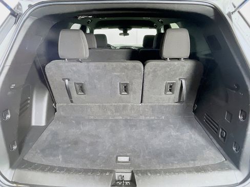 Used 2023 Chevrolet Traverse LT image 29