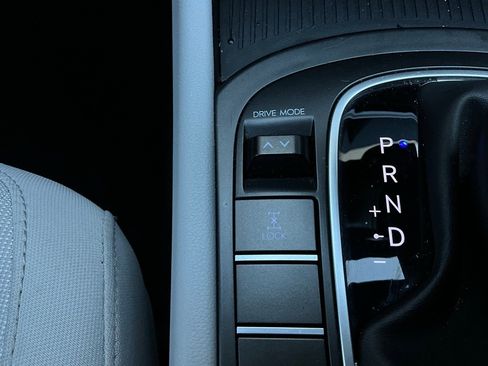 Used 2025 Hyundai Kona SEL image 24