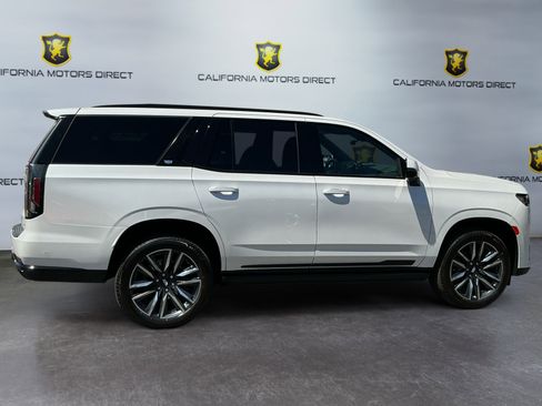 Used 2024 Cadillac Escalade Sport w/ Touring Package AWD/4WD image 4