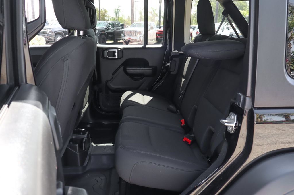 Used 2023 Jeep Wrangler Unlimited Sport AWD/4WD image 45