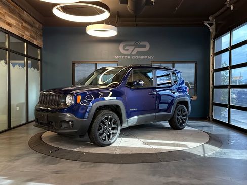 Used 2018 Jeep Renegade Altitude w/ UConnect 8.4 Nav Group AWD/4WD image 7