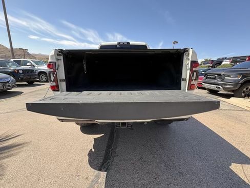 Used 2022 RAM 2500 Laramie AWD/4WD image 4