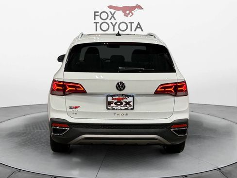 Used 2022 Volkswagen Taos SE image 5