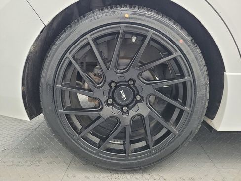 Used 2018 Hyundai Elantra Sport FWD image 31