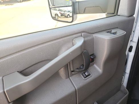 Used 2019 Chevrolet Express 3500 w/ Power Convenience Package RWD image 19