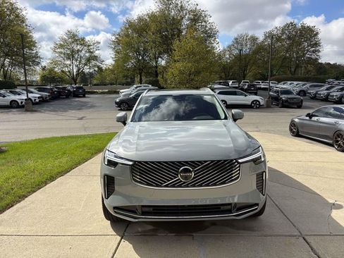 New 2026 Volvo XC90 B6 Plus w/ Protection Package Premier image 2