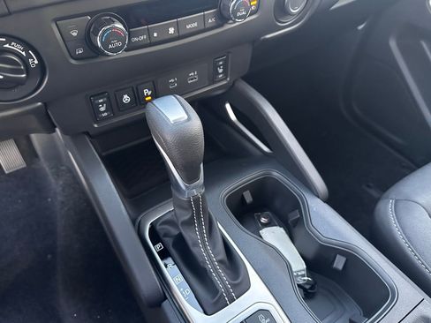 New 2026 Nissan Frontier SV w/ SV Convenience Package image 18