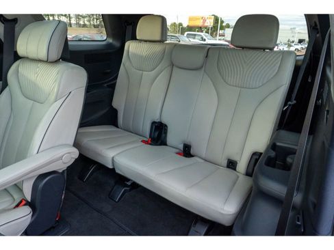 Used 2024 Hyundai Palisade Calligraphy image 15