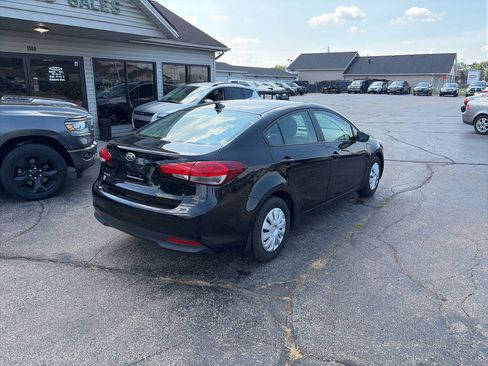 Used 2017 Kia Forte LX FWD image 2