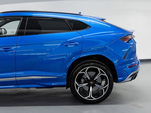 Used 2021 Lamborghini Urus image 4