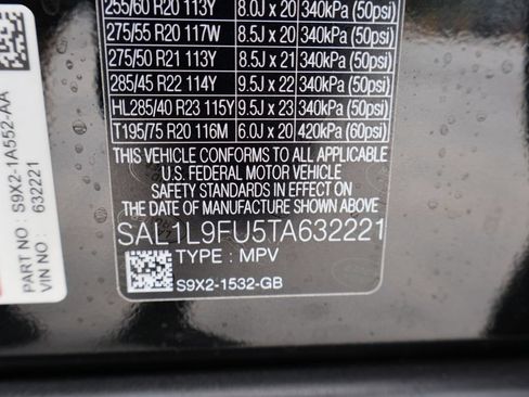 Certified 2026 Land Rover Range Rover Sport Dynamic SE AWD/4WD image 38