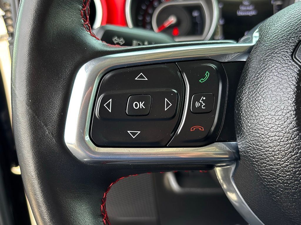 Used 2022 Jeep Wrangler Unlimited Rubicon AWD/4WD image 17