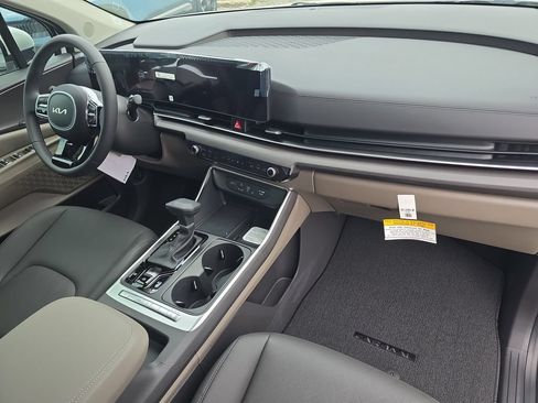 New 2026 Kia Carnival EX FWD image 12