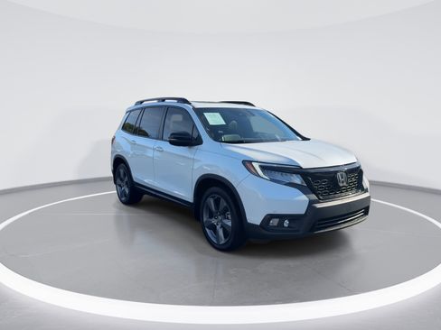 Used 2021 Honda Passport Touring image 2