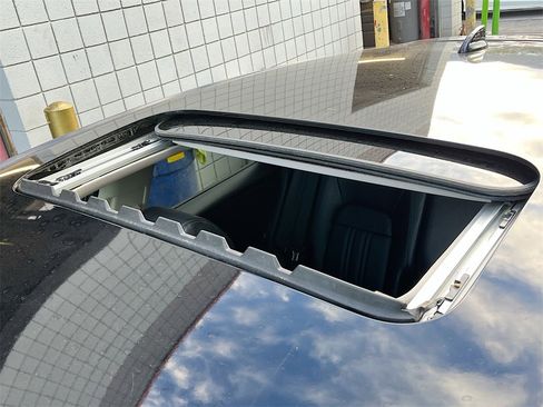 Used 2024 Honda HR-V EX-L image 22