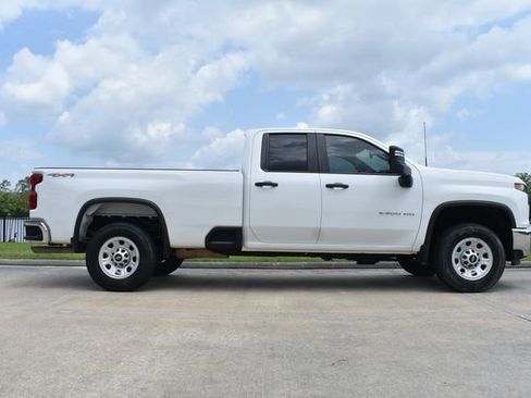 Used 2022 Chevrolet Silverado 2500 W/T w/ WT Convenience Package image 3