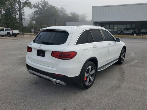 Used 2022 Mercedes-Benz GLC 300 image 2