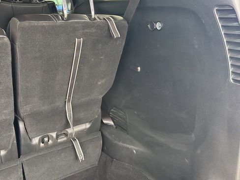 Used 2025 Chrysler Pacifica Select image 27