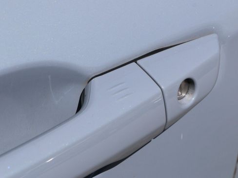 Used 2020 Honda CR-V EX-L image 16