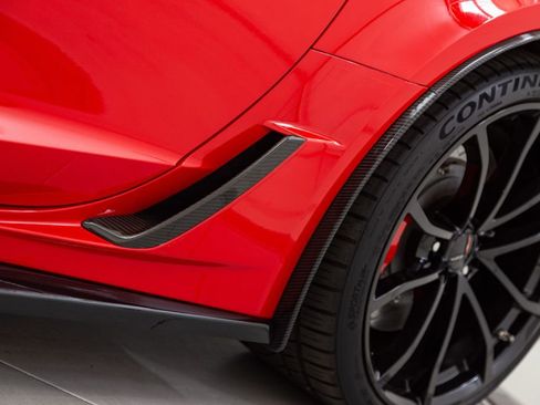 Used 2017 Chevrolet Corvette Grand Sport w/ Carbon Flash Badge Package image 32