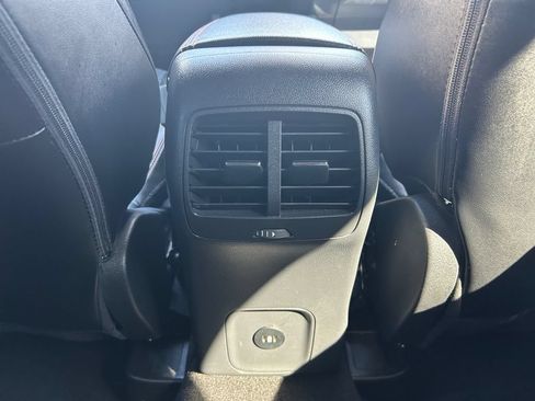 Used 2025 Ford Escape ST-Line Select AWD/4WD image 25