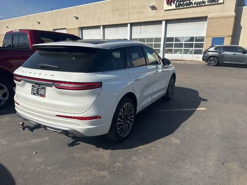 Used 2022 Lincoln Corsair AWD w/ Premium Package image 10