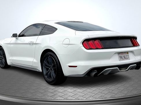 Used 2016 Ford Mustang Premium image 2