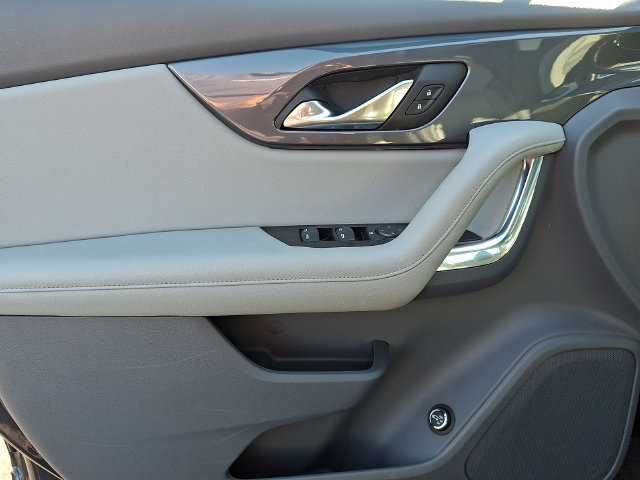 Used 2022 Chevrolet Blazer LT FWD image 12