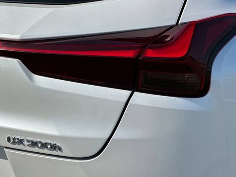 Certified 2025 Lexus UX 300h FWD w/ Accessory Package (Z2) image 26