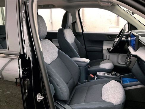 New 2025 Ford Maverick XLT w/ XLT Luxury Package image 13