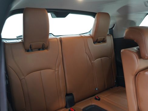 Used 2024 INFINITI QX60 Sensory image 11