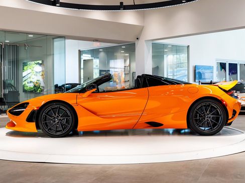 New 2026 McLaren 750S Spider image 40