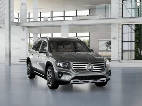 Used 2026 Mercedes-Benz GLB 250 4MATIC image 9