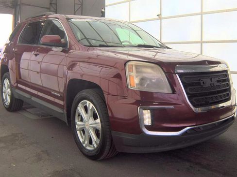 Used 2017 GMC Terrain SLE w/ Convenience Package image 3