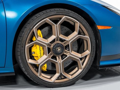 Used 2023 Lamborghini Huracan Tecnica RWD image 46