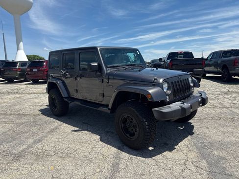 Used 2016 Jeep Wrangler Unlimited Sport AWD/4WD image 4