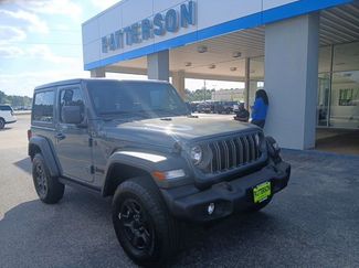 Used 2025 Jeep Wrangler Sport video 1